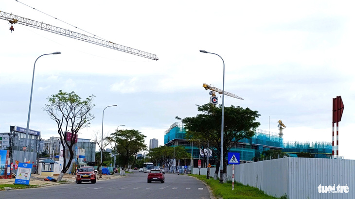 Loạt công trình ‘mọc’ lên bên đôi bờ sông Hàn - Ảnh 4.